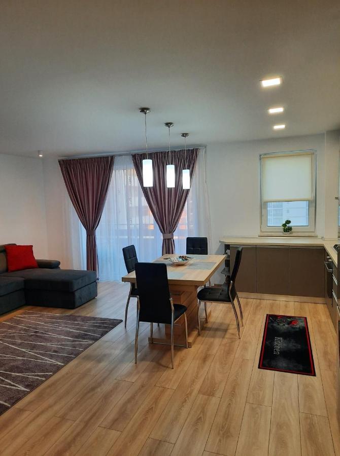 Sorin'S Comfortable Apartment Брашов Екстериор снимка